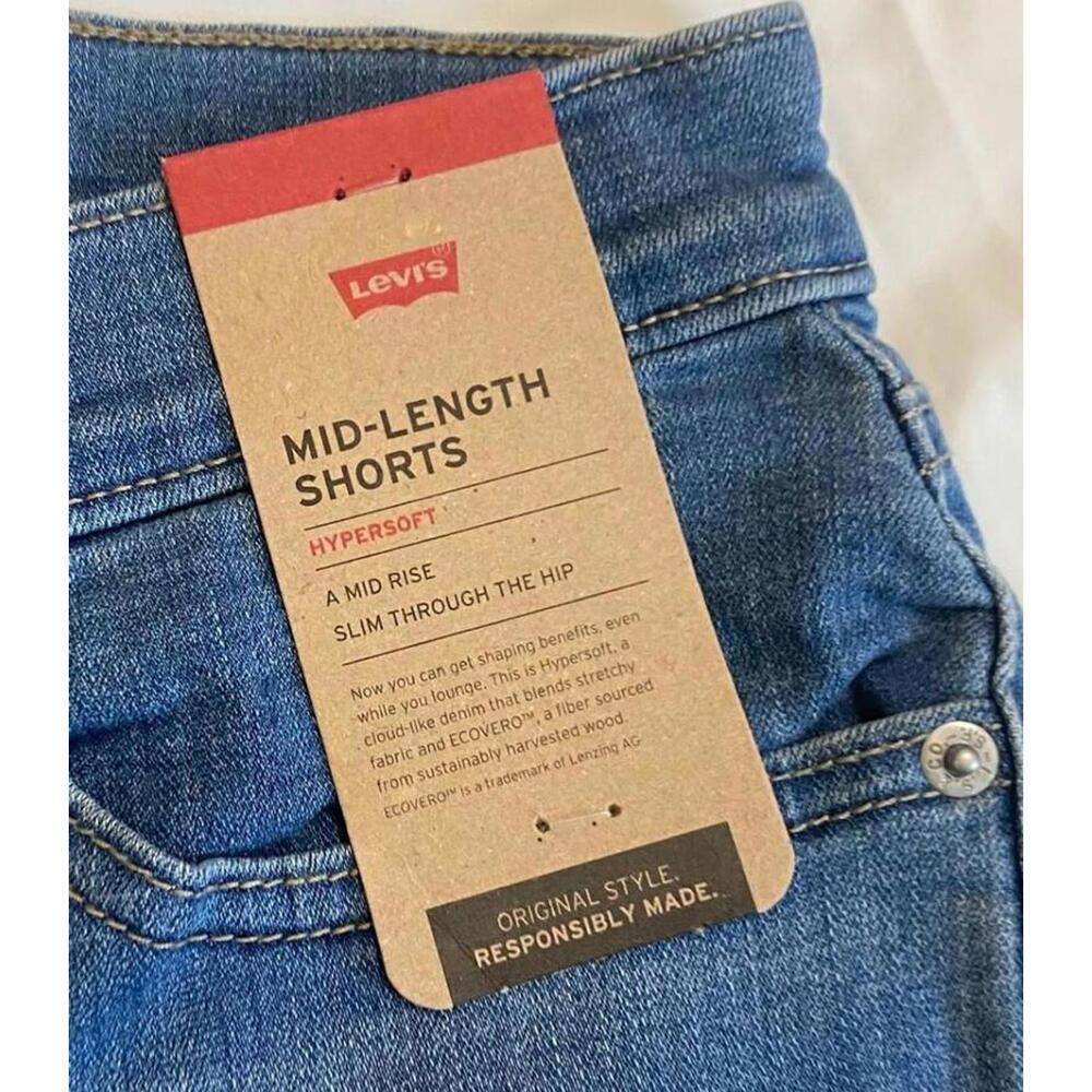 Levi's mid length shorts size 28 - Picture 2 of 4
